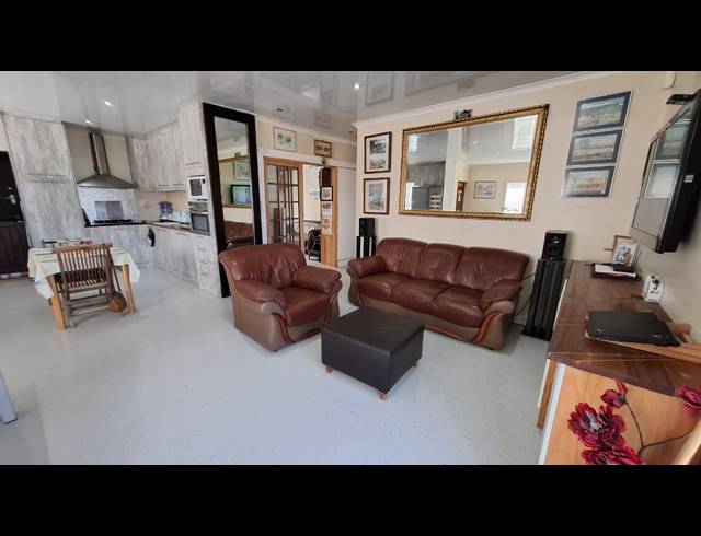 3 BEDROOM HOUSE FOR SALE IN STRANDFONTEIN